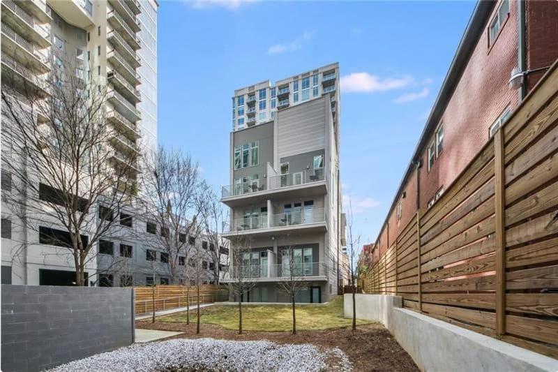 Geranium Giant Close Proximity To Piedmont Park Atlanta Exterior photo